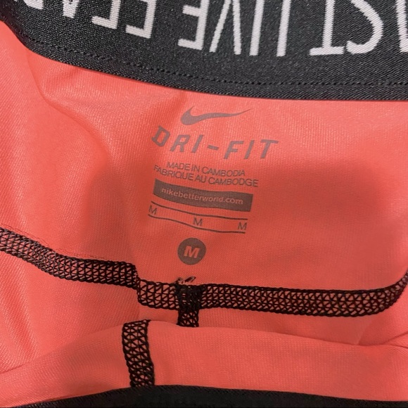Nike Dri-Fit AOP Relay Crop Running Tights Coral/Black, Medium - Picture 9 of 12